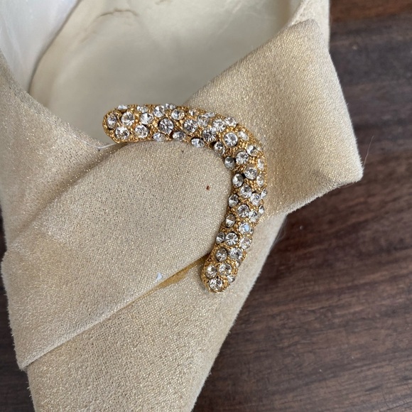 Stuart Weitzman tan and gold sling back pumps - Picture 2 of 10